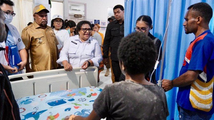 Wamendagri Tinjau RSUD Yowari, Tekan Perubahan Paradigma Layanan!