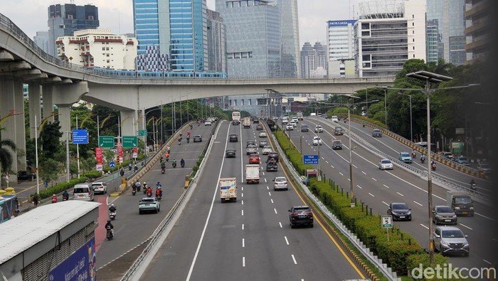 **Libur Lebaran: Ganjil Genap Jakarta Diliburkan, Masyarakat Diminta Bersikap Waspada!**