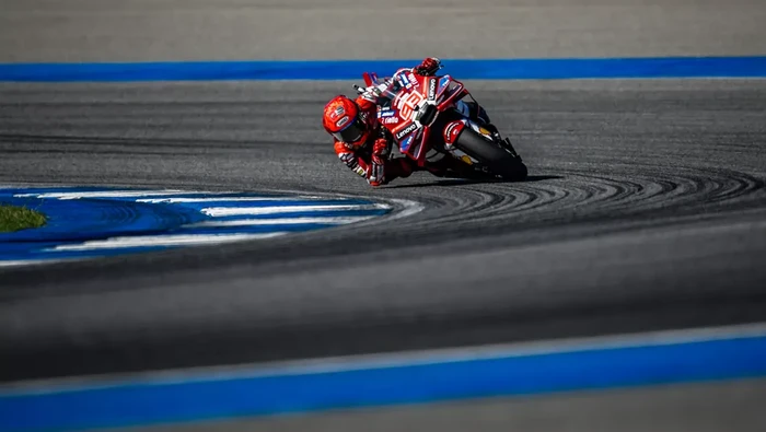 [Marc Marquez Menaklukkan Brasil dengan Kemenangan Sprint MotoGP Pertamanya di 2026]