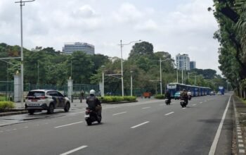 Usai Ditindak Dishub, Monas Siang Ini Layaknya Kota Baru Tanpa Parkir Liar