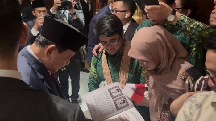 Sensasi Prabowo di Jepang: Dari Tanda Tangan hingga Selfie, Diaspora Indonesia Meriahkan Perjalanannya!